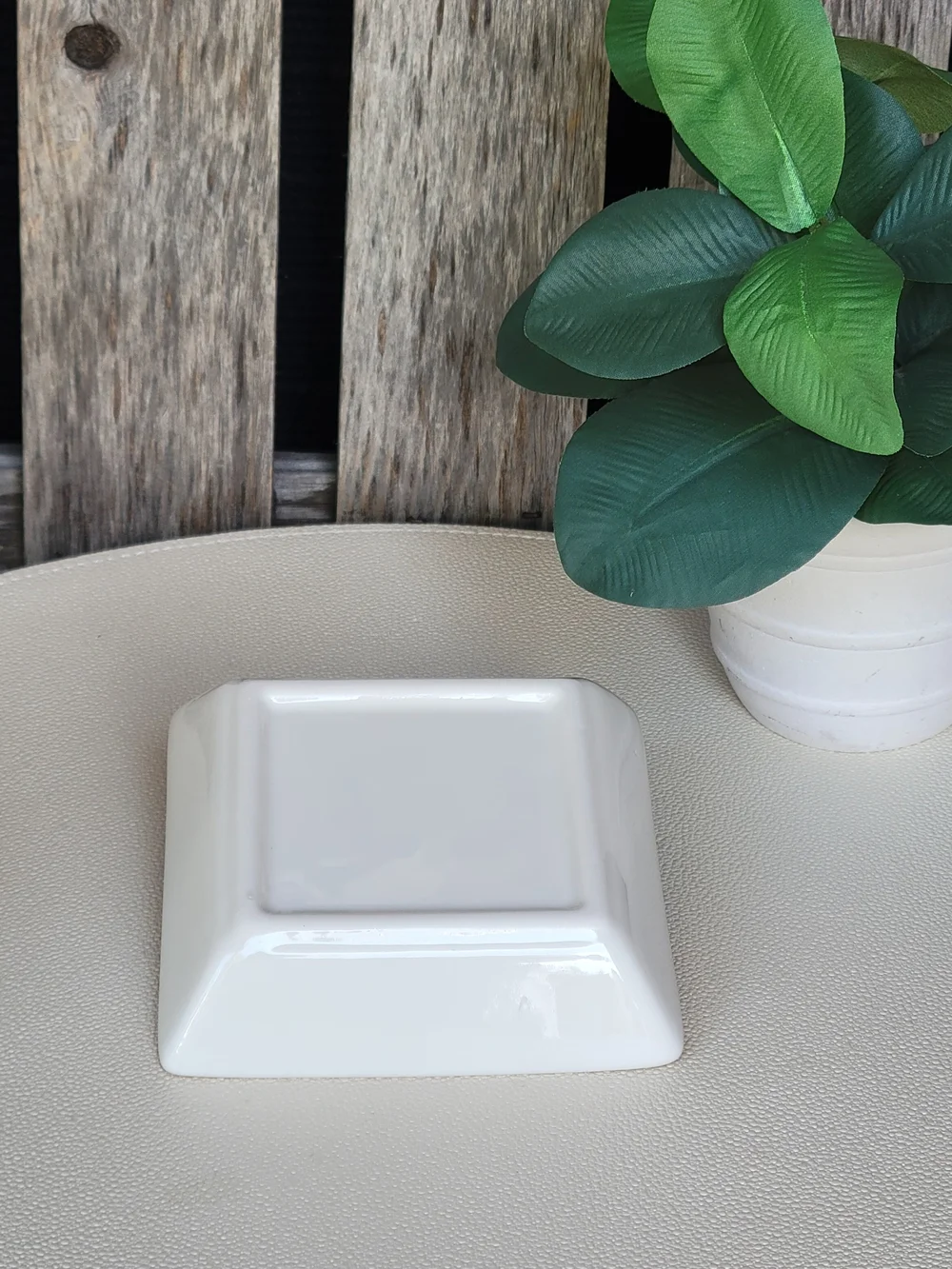 White Porcelain Ring Dish with Gold Diamond Motif